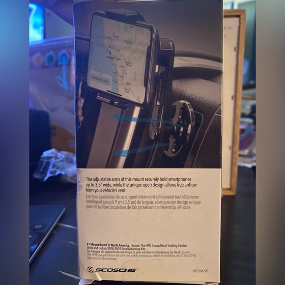 CarMount Universal Mount for Mobile Devices with Freeflow Vent Arm - Picture 2 of 4